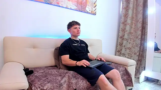 Leoo Miller online show from 7, 10, 2025