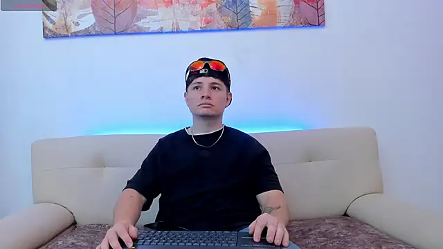 Leoo Miller online show from 23, 10, 2025