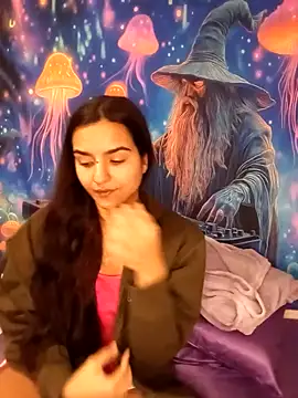 MissHazelnut online show from 25, 11, 2025