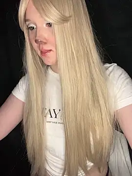 Snapshot of Darling_Bri_ chatting on 18, 10, 2025 Darling Bri online show from 18, 10, 2025