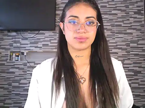 Carla Bennett   online show from 15, 10, 2025