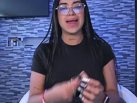 Carla Bennett   online show from 23, 10, 2025