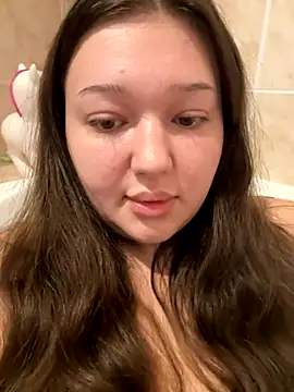 Twinklelove25 online show from 7, 10, 2025