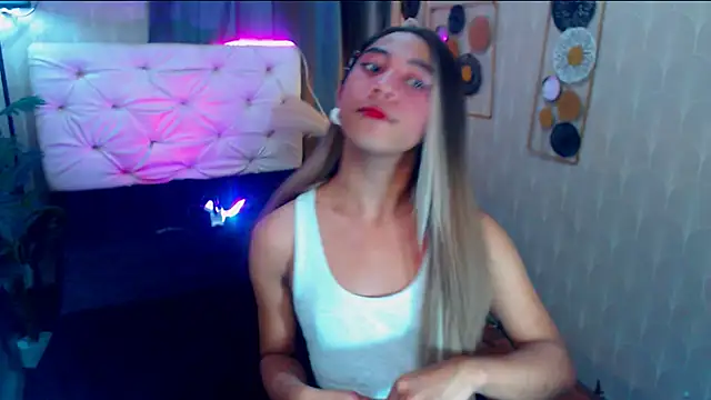 Snapshot of Seductive_nathalie chatting on 21, 10, 2025 Seductive nathalie online show from 21, 10, 2025