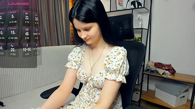 SkyDoll online show from 5, 11, 2025