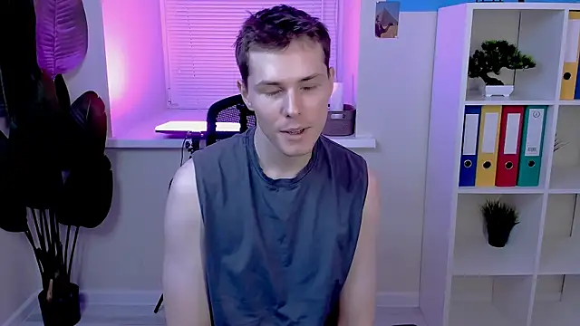 Snapshot of Hector_Spector chatting on 2, 12, 2025 Hector Spector online show from 2, 12, 2025