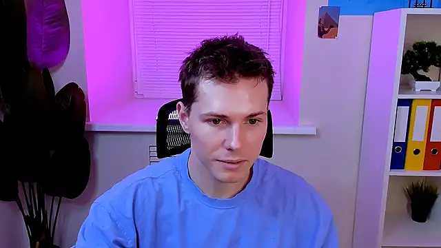 Snapshot of Hector_Spector chatting on 4, 12, 2025 Hector Spector online show from 4, 12, 2025