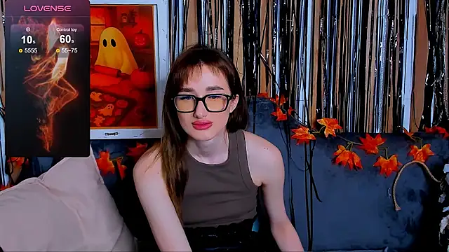 Snapshot of Olivia_Grantt chatting on 1, 11, 2025 Olivia Grantt online show from 1, 11, 2025