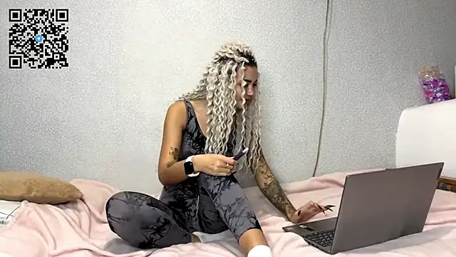 AngelWithBeautyPussy online show from 7, 10, 2025