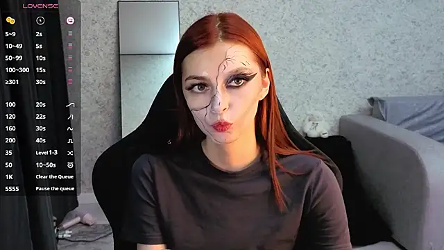 kitti sweett online show from 31, 10, 2025