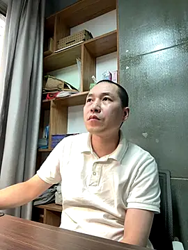 yichengm online show from 20, 10, 2025