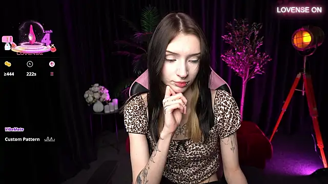 Snapshot of Trix_Void chatting on 15, 2, 2026 Trix Void online show from 15, 2, 2026