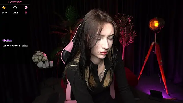 Snapshot of Trix_Void chatting on 3, 3, 2026 Trix Void online show from 3, 3, 2026