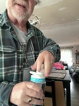 Snapshot of Jcaspen chatting on 7, 3, 2026 Jcaspen online show from 7, 3, 2026