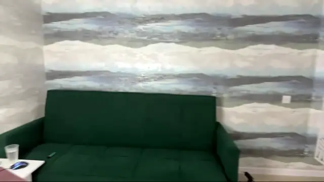 Snapshot of SunnySprinkle chatting on 22, 10, 2025 SunnySprinkle online show from 22, 10, 2025