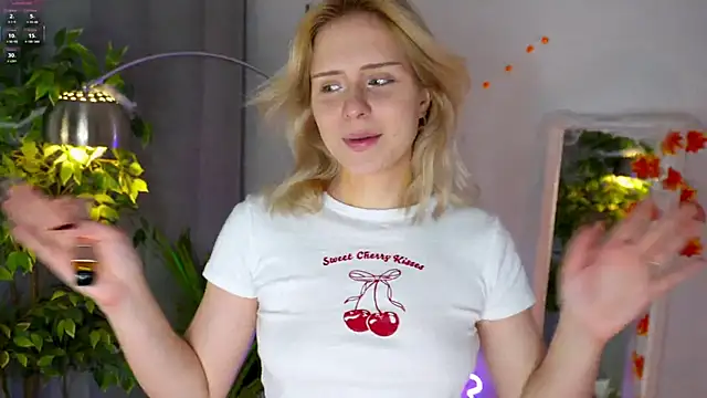 Mol l y online show from 3, 11, 2025