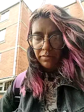 Abby 2-1 online show from 27, 10, 2025