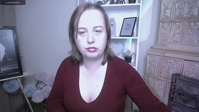 Snapshot of HelenFl chatting on 10, 11, 2025 HelenFl online show from 10, 11, 2025