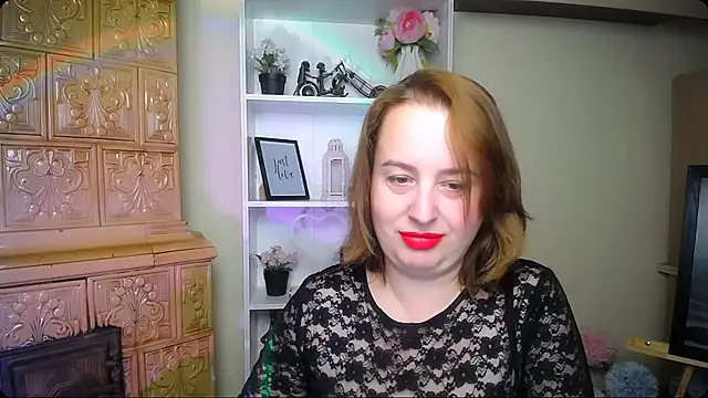 Snapshot of HelenFl chatting on 21, 11, 2025 HelenFl online show from 21, 11, 2025