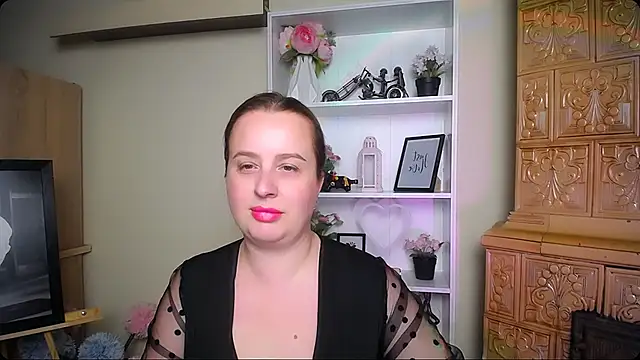 Snapshot of HelenFl chatting on 24, 11, 2025 HelenFl online show from 24, 11, 2025