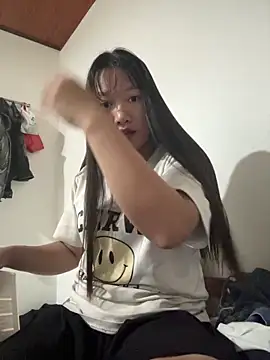 Snapshot of TrangNemo chatting on 16, 10, 2025 TrangNemo online show from 16, 10, 2025