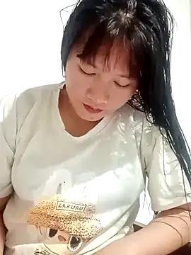 Snapshot of TrangNemo chatting on 17, 10, 2025 TrangNemo online show from 17, 10, 2025