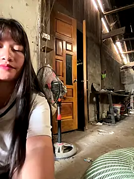 Snapshot of TrangNemo chatting on 22, 10, 2025 TrangNemo online show from 22, 10, 2025