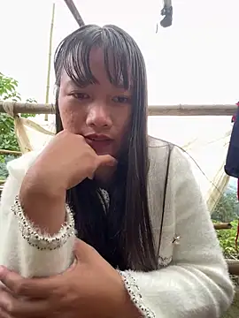 Snapshot of TrangNemo chatting on 27, 10, 2025 TrangNemo online show from 27, 10, 2025