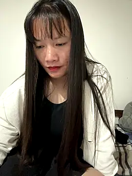 Snapshot of TrangNemo chatting on 28, 10, 2025 TrangNemo online show from 28, 10, 2025