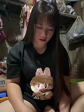 Snapshot of TrangNemo chatting on 7, 11, 2025 TrangNemo online show from 7, 11, 2025