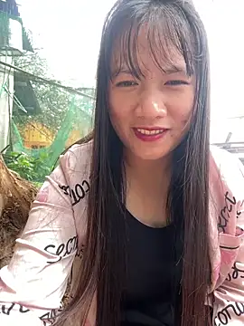 Snapshot of TrangNemo chatting on 8, 11, 2025 TrangNemo online show from 8, 11, 2025