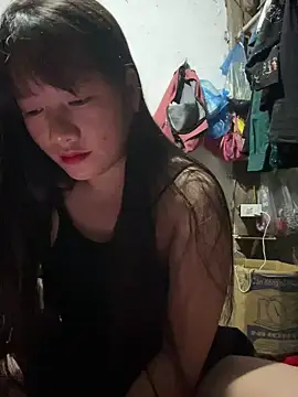 Snapshot of TrangNemo chatting on 8, 11, 2025 TrangNemo online show from 8, 11, 2025