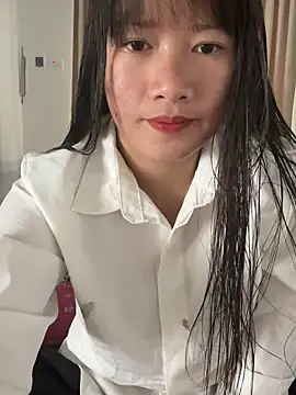 Snapshot of TrangNemo chatting on 11, 11, 2025 TrangNemo online show from 11, 11, 2025