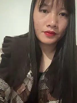 Snapshot of TrangNemo chatting on 15, 11, 2025 TrangNemo online show from 15, 11, 2025