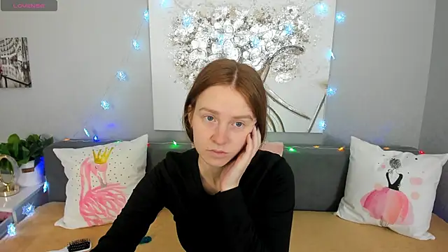 Evarey  online show from 15, 12, 2025