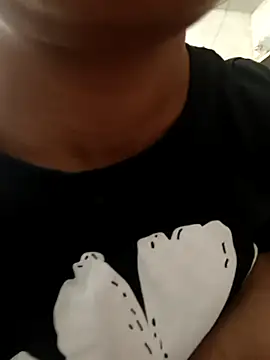 anshika0124 online show from 14, 11, 2025