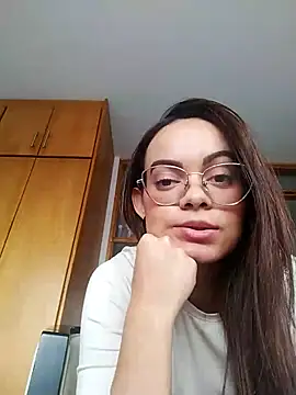 Snapshot of Mia_469 chatting on 8, 10, 2025 Mia 469 online show from 8, 10, 2025