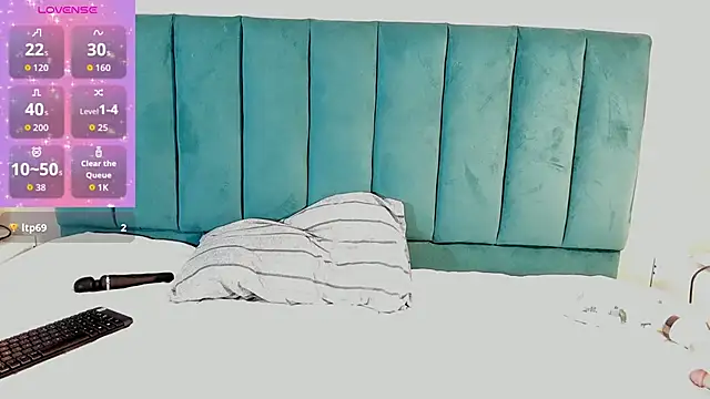 Snapshot of TiffanyRuiz1 chatting on 5, 11, 2025 TiffanyRuiz1 online show from 5, 11, 2025