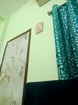 Snapshot of lovely_simran chatting on 1, 11, 2025 lovely simran online show from 1, 11, 2025