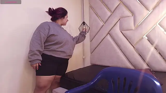 Addyy 02 online show from 25, 11, 2025