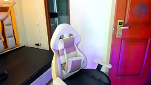 Addyy 02 online show from 21, 3, 2026