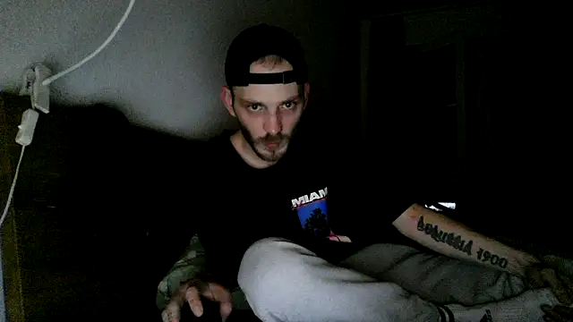 Snapshot of MolleDolle chatting on 28, 10, 2025 MolleDolle online show from 28, 10, 2025