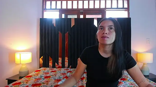 Sofy and Mia online show from 17, 12, 2025