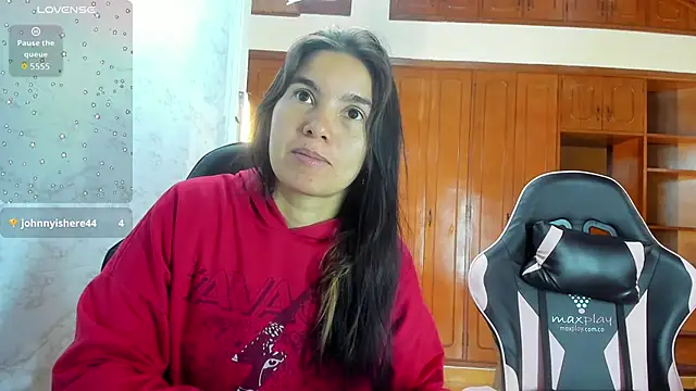 Sofy and Mia online show from 4, 2, 2026