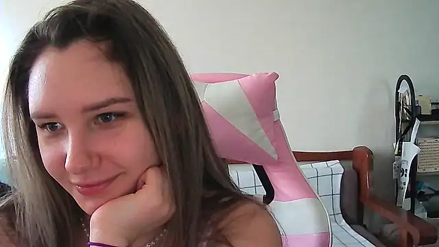 Caymira online show from 4, 2, 2026