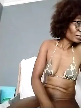 Snapshot of NaughtyCouga chatting on 24, 10, 2025 NaughtyCouga online show from 24, 10, 2025