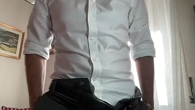 Snapshot of MarioDragon101_ chatting on 15, 10, 2025 MarioDragon101 online show from 15, 10, 2025