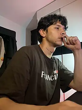 Snapshot of ErosDominant chatting on 9, 11, 2025 ErosDominant online show from 9, 11, 2025