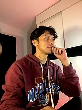 Snapshot of ErosDominant chatting on 13, 11, 2025 ErosDominant online show from 13, 11, 2025