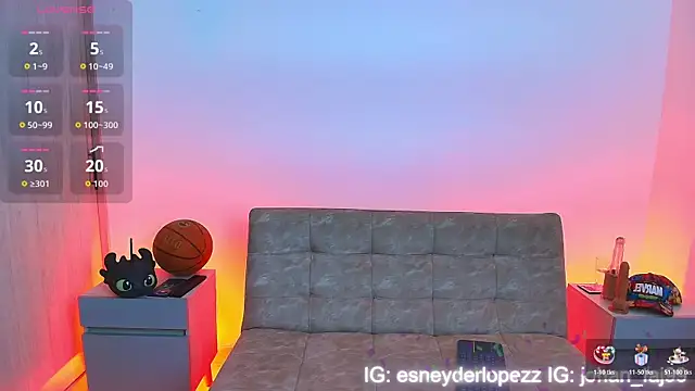 Snapshot of thomas_elg chatting on 12, 11, 2025 thomas elg online show from 12, 11, 2025